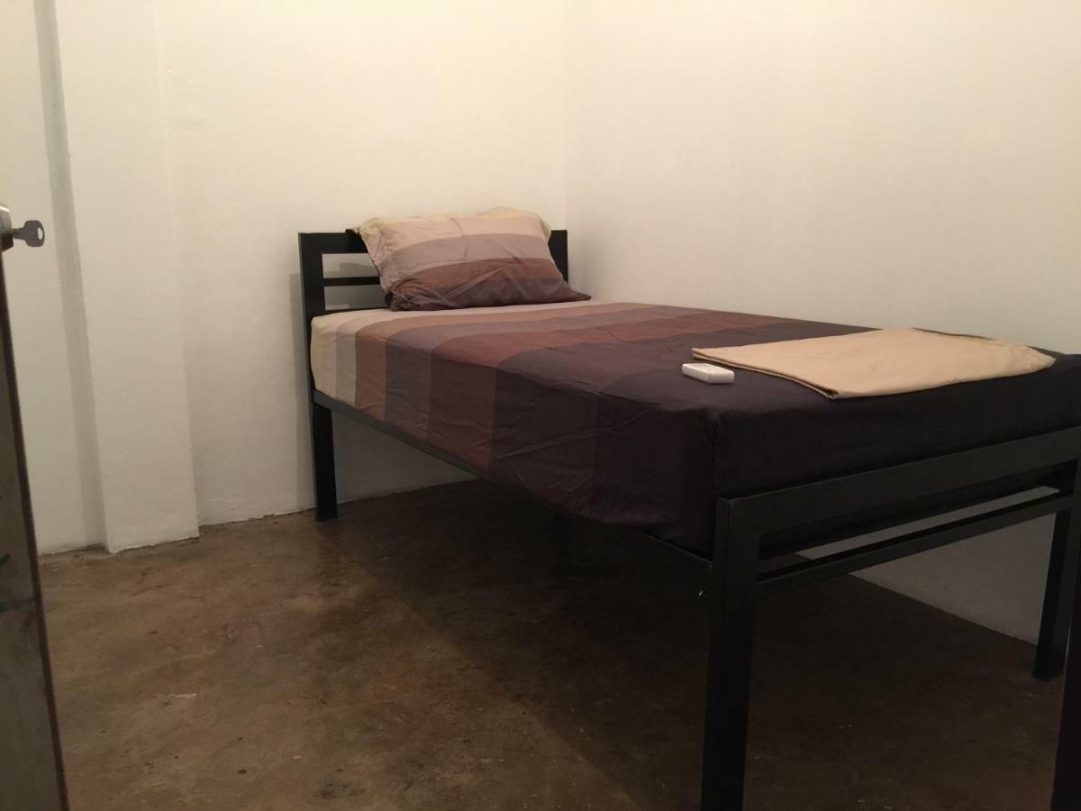 42 Guest House Bangkok Luaran gambar
